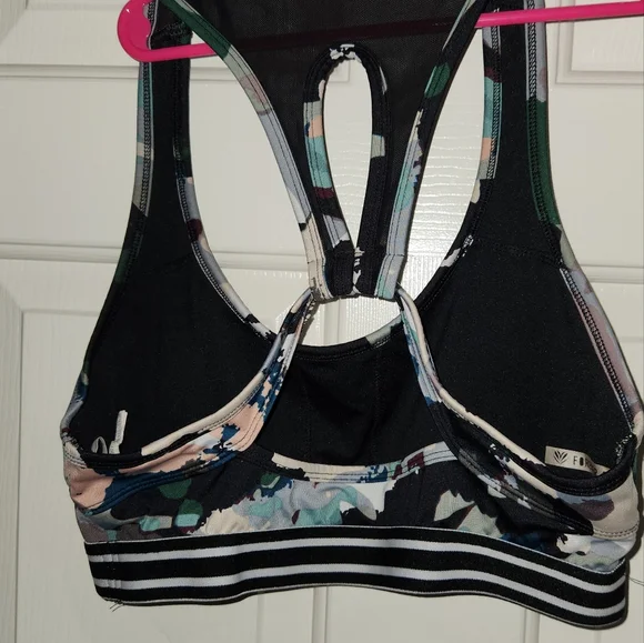 FOREVER 21 SPORTS BRA! 🌞 FINAL OFFER!! - Picture 3 of 8